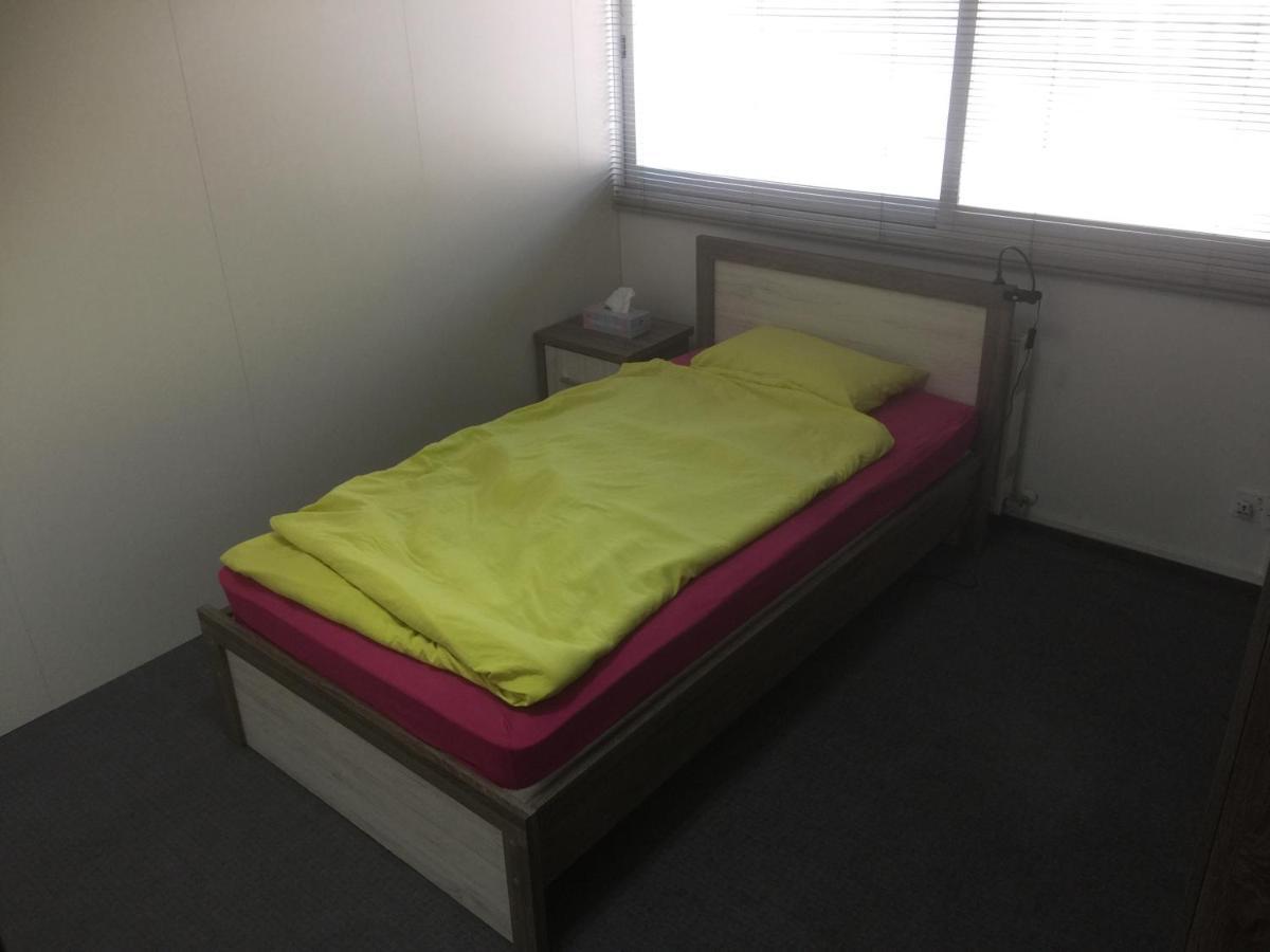 Datacom Guest House Nikosia Bagian luar foto