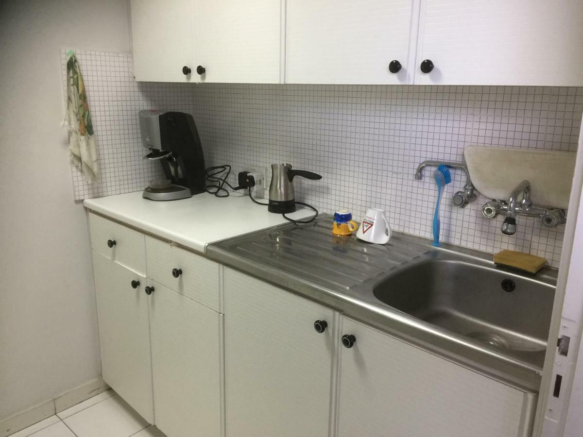 Datacom Guest House Nikosia Bagian luar foto